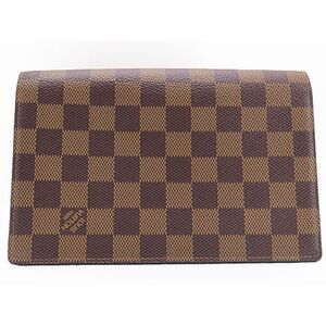 Louis Vuitton Chain Shoulder Clutch Bag